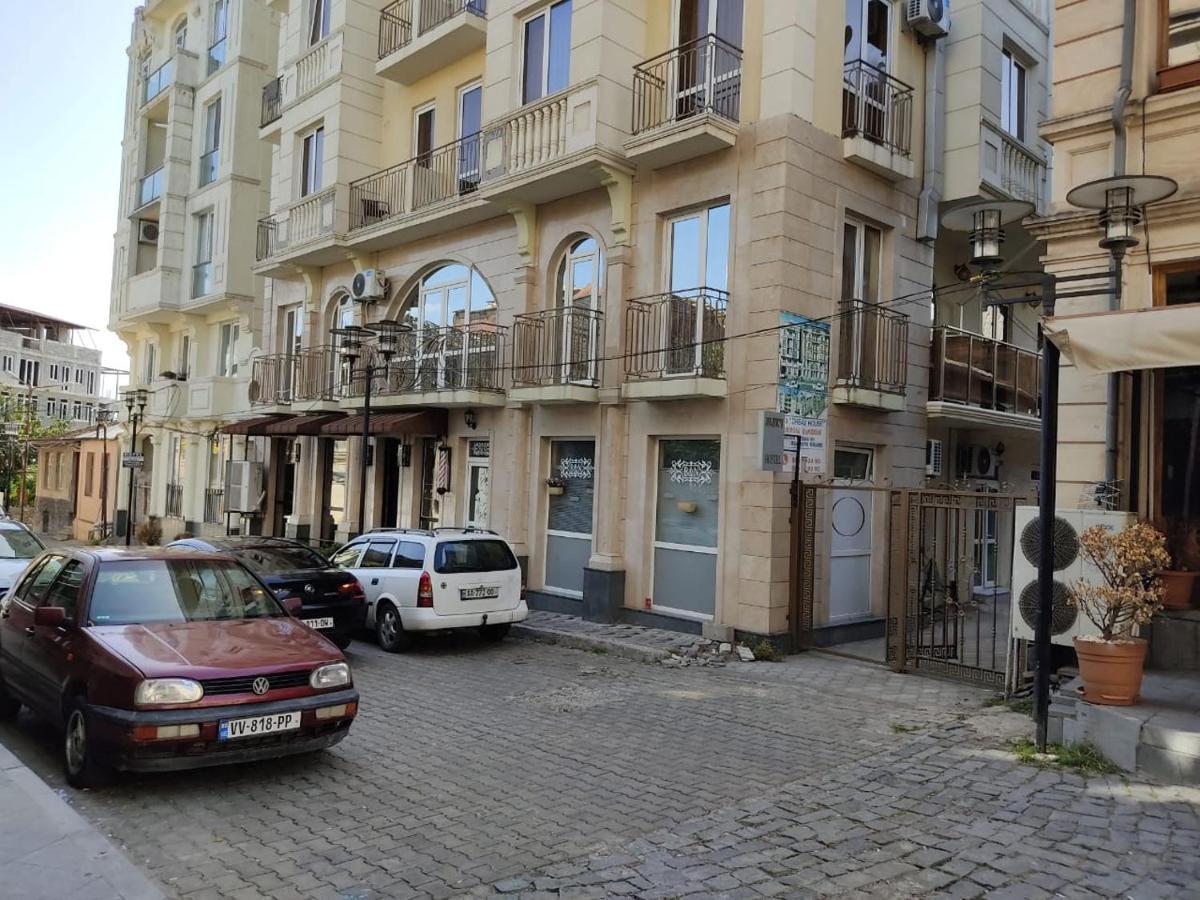 Готель Pushkin Street Pearl Кутаїсі Екстер'єр фото